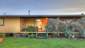 Village Stays Coldstream Gallery Bungalow